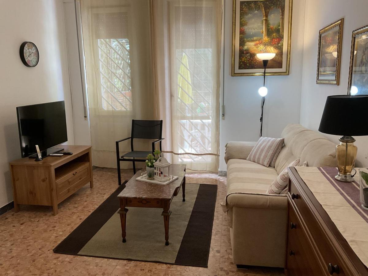 Lungotevere Vacation Nest Lägenhet Rom